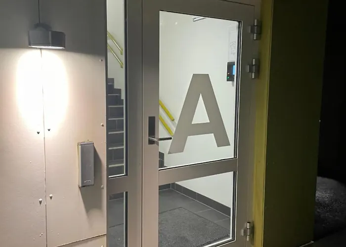 Apartment 83m2-3 Sleeping Rooms-2 Balconies-direct Traffic To Airport And Tourist Places *