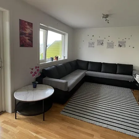 Apartment 83m2-3 Sleeping Rooms-2 Balconies-direct Traffic To Airport And Tourist Places *