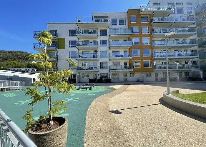 Apartment 83m2-3 Sleeping Rooms-2 Balconies-direct Traffic To Airport And Tourist Places