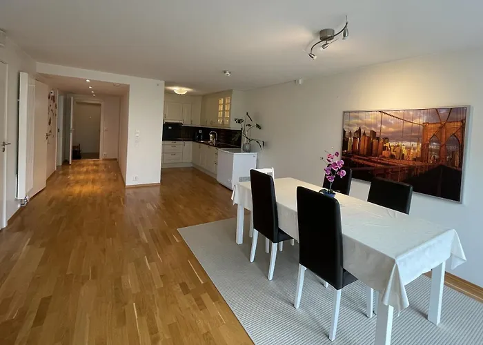 Appartement 83m2-3 Sleeping Rooms-2 Balconies-direct Traffic To Airport And Tourist Places *