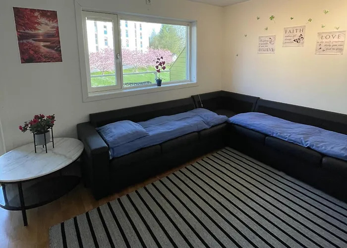 83m2-3 Sleeping Rooms-2 Balconies-direct Traffic To Airport And Tourist Places * Bergen