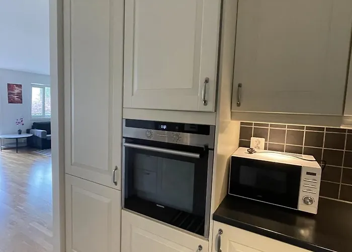 Apartment 83m2-3 Sleeping Rooms-2 Balconies-direct Traffic To Airport And Tourist Places