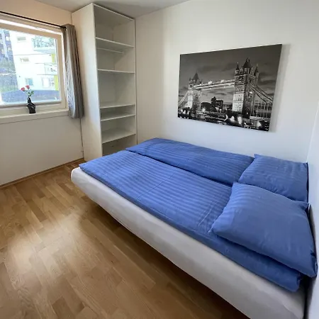 Apartment 83m2-3 Sleeping Rooms-2 Balconies-direct Traffic To Airport And Tourist Places Bergen